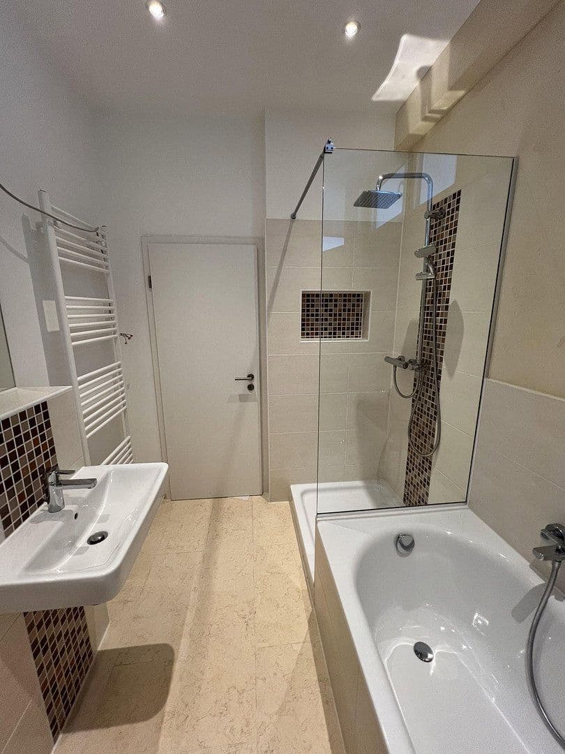 Predaj bytu 2-izbový 89 m², Hannover, Dolné Sasko Predaj bytu 2-izbový 89 m², Hannover, Dolné Sasko