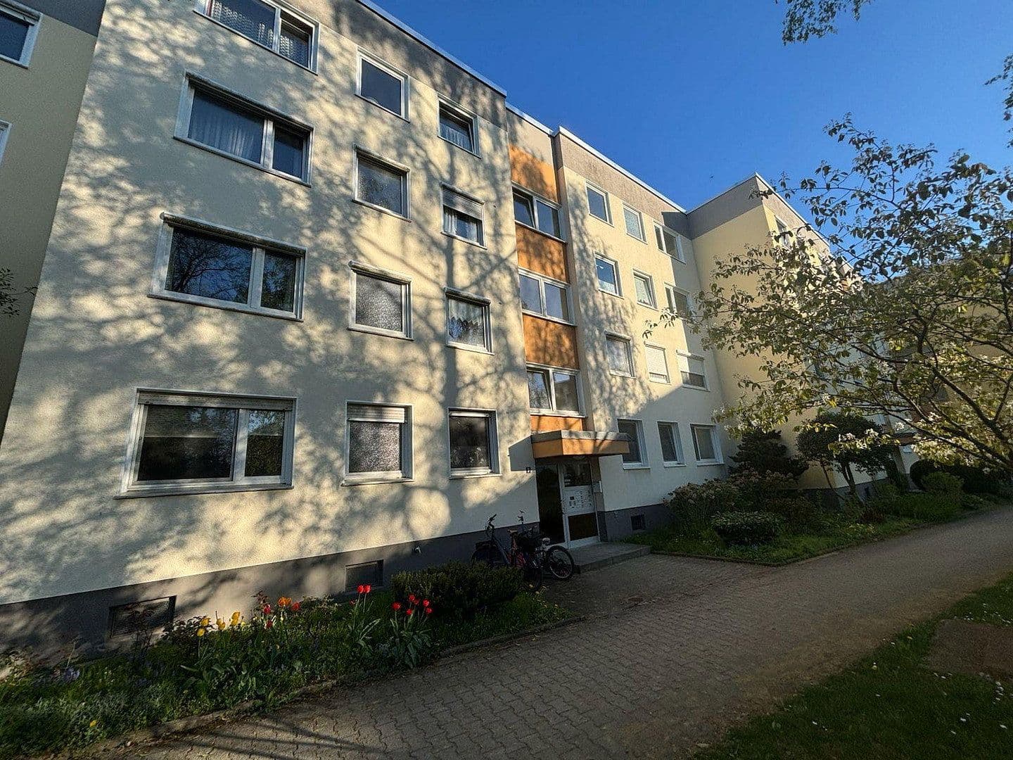 Prenájom bytu 3-izbový 82 m², Konrad-Adenauer-Str. 9, Fürstenfeldbruck, Bavorsko Prenájom bytu 3-izbový 82 m², Konrad-Adenauer-Str. 9, Fürstenfeldbruck, Bavorsko