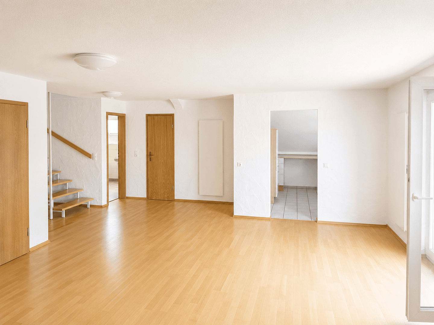 Prenájom bytu 2-izbový 74 m², Ravensburg, Bádensko-Wurttembersko Prenájom bytu 2-izbový 74 m², Ravensburg, Bádensko-Wurttembersko