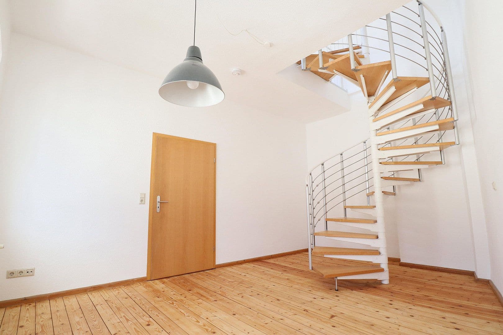 Predaj bytu 3-izbový 104 m², Eldenaer Straße 19, Berlin, Berlín Predaj bytu 3-izbový 104 m², Eldenaer Straße 19, Berlin, Berlín
