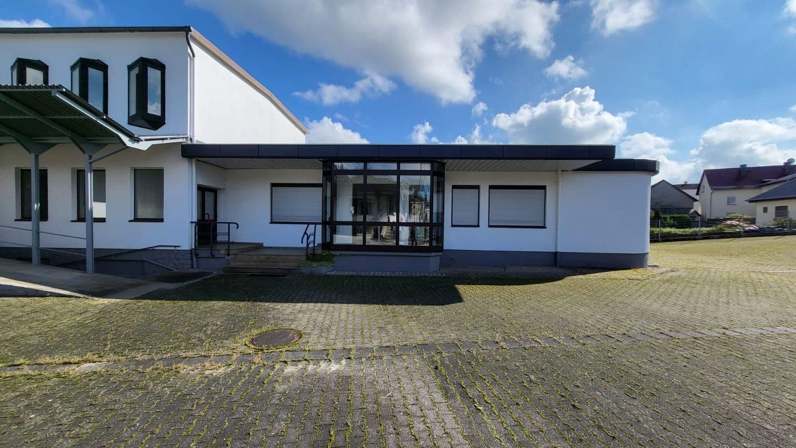 Prenájom nebytového priestoru 1.000 m², Weilburg, Hesensko Prenájom nebytového priestoru 1.000 m², Weilburg, Hesensko