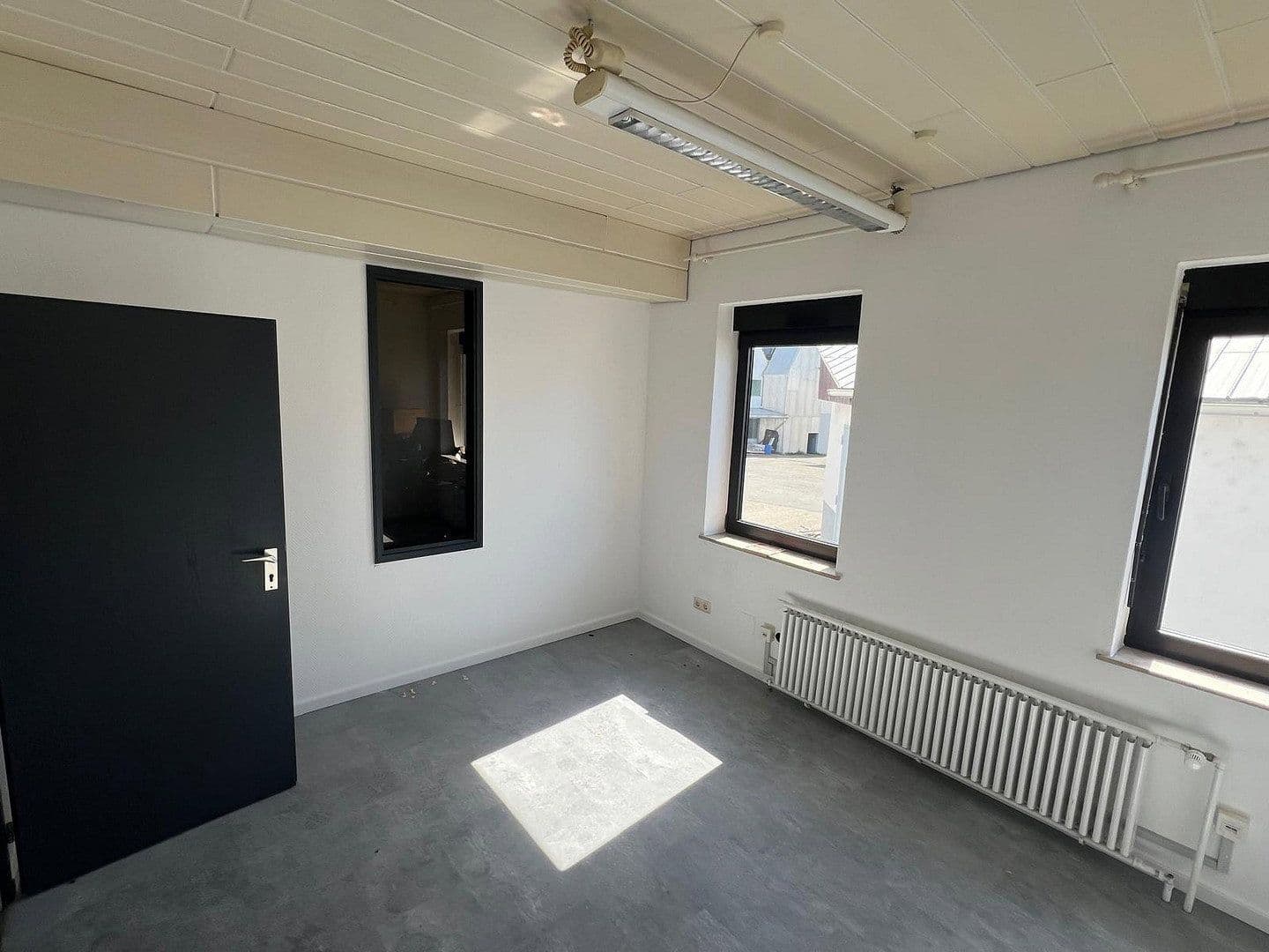 Prenájom nebytového priestoru 1.000 m², Weilburg, Hesensko Prenájom nebytového priestoru 1.000 m², Weilburg, Hesensko