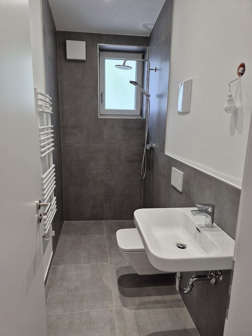 Prenájom bytu 1-izbový 40 m², München, Bavorsko Prenájom bytu 1-izbový 40 m², München, Bavorsko