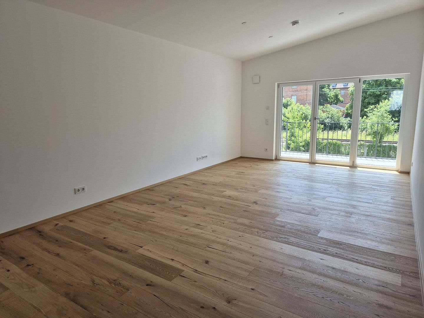 Prenájom bytu 1-izbový 40 m², München, Bavorsko Prenájom bytu 1-izbový 40 m², München, Bavorsko