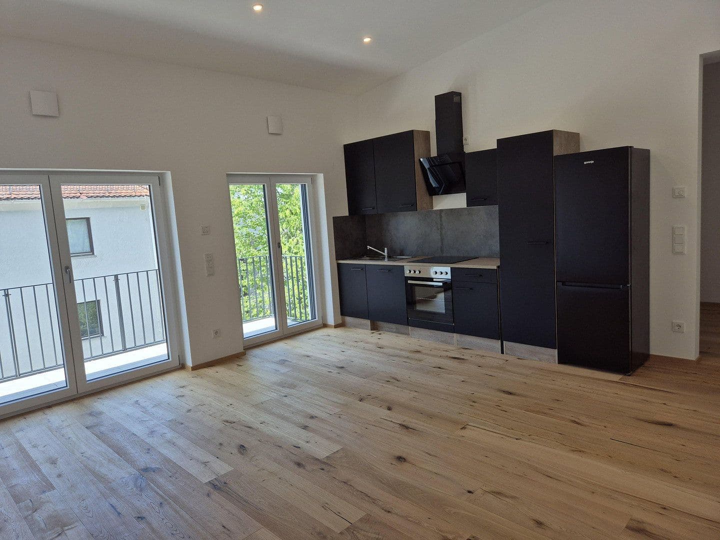 Prenájom bytu 2-izbový 54 m², München, Bavorsko Prenájom bytu 2-izbový 54 m², München, Bavorsko