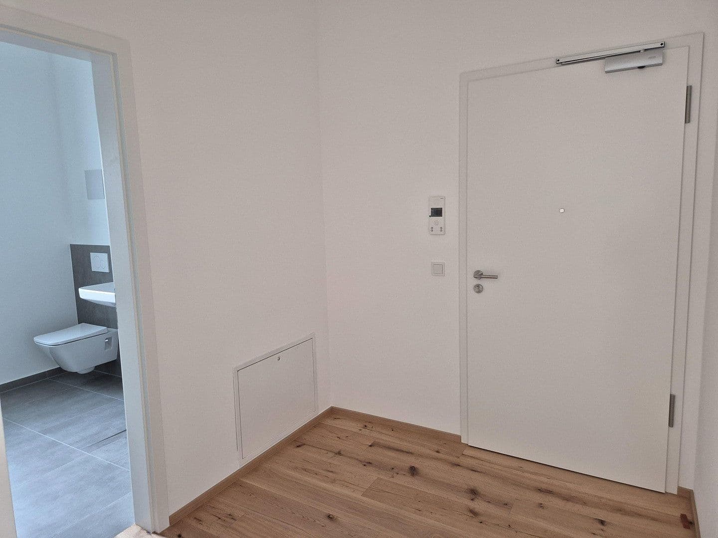 Prenájom bytu 2-izbový 54 m², München, Bavorsko Prenájom bytu 2-izbový 54 m², München, Bavorsko