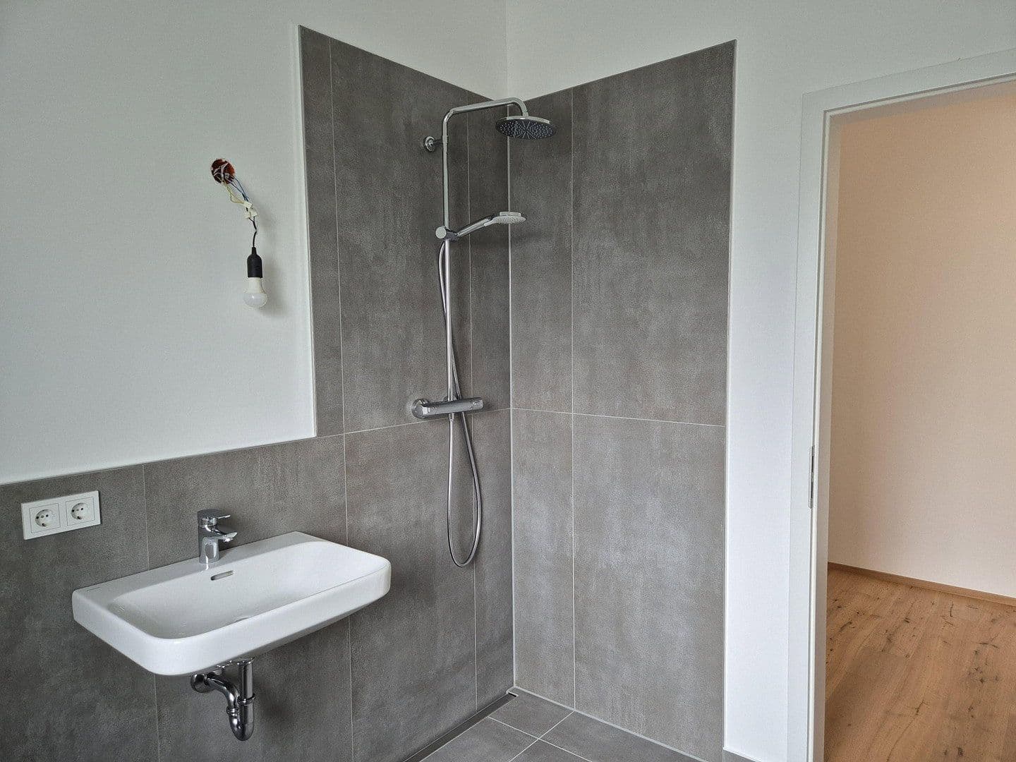 Prenájom bytu 2-izbový 54 m², München, Bavorsko Prenájom bytu 2-izbový 54 m², München, Bavorsko