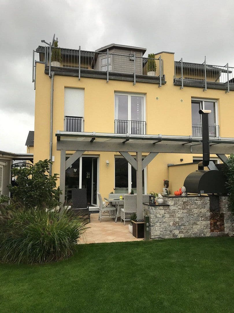Predaj domu 142 m², pozemek 611 m², Lindenring 7a, Hennigsdorf, Brandenbursko Predaj domu 142 m², pozemek 611 m², Lindenring 7a, Hennigsdorf, Brandenbursko