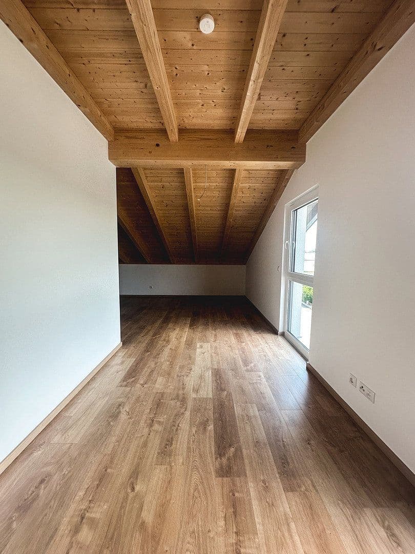Predaj domu 150 m², pozemek 375 m², Pfanzeltstraße 3, Wallersdorf, Bavorsko Predaj domu 150 m², pozemek 375 m², Pfanzeltstraße 3, Wallersdorf, Bavorsko