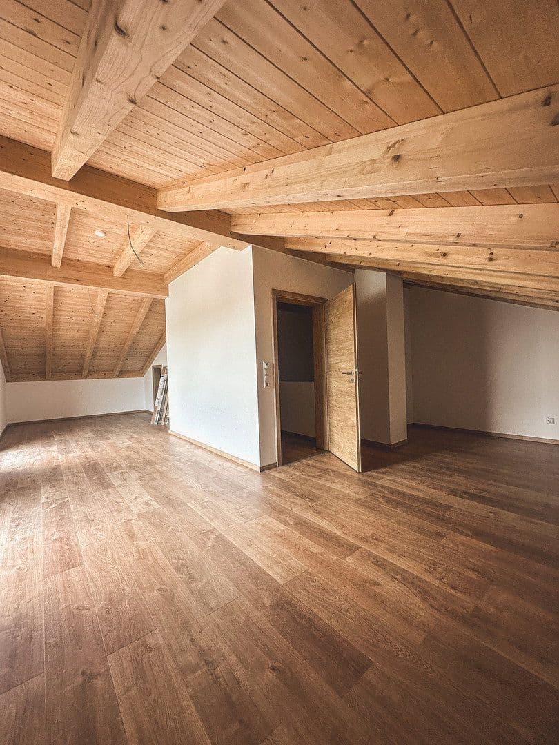 Predaj domu 150 m², pozemek 375 m², Pfanzeltstraße 3, Wallersdorf, Bavorsko Predaj domu 150 m², pozemek 375 m², Pfanzeltstraße 3, Wallersdorf, Bavorsko