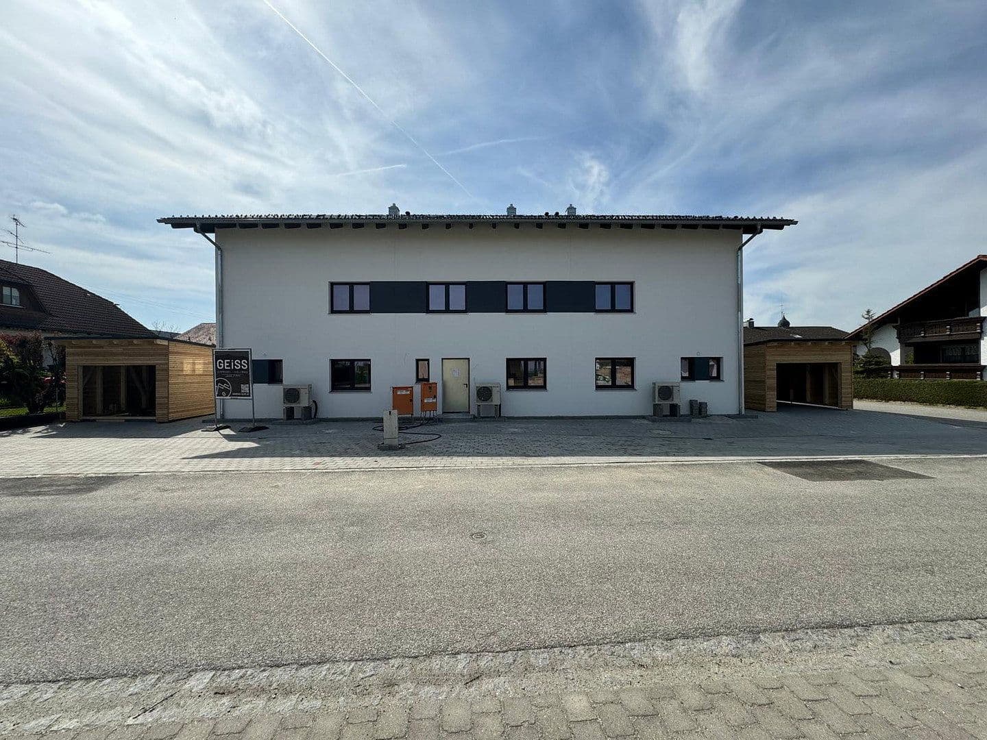 Predaj domu 153 m², pozemek 196 m², Pfanzeltstraße 3a, Wallersdorf, Bavorsko Predaj domu 153 m², pozemek 196 m², Pfanzeltstraße 3a, Wallersdorf, Bavorsko