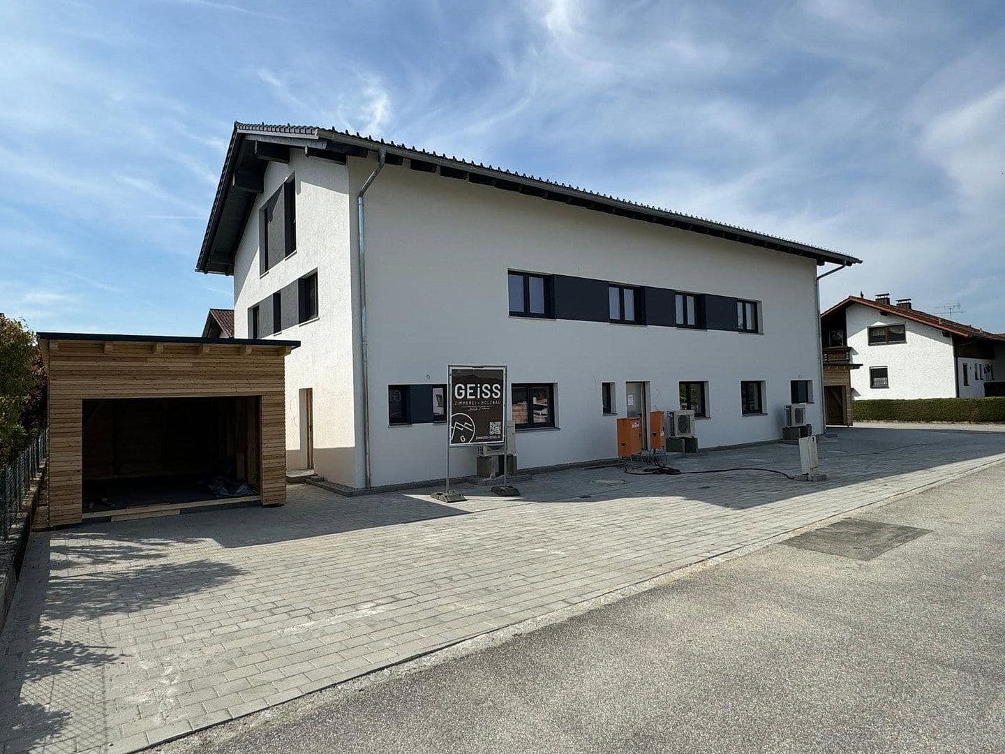 Predaj domu 153 m², pozemek 196 m², Pfanzeltstraße 3a, Wallersdorf, Bavorsko Predaj domu 153 m², pozemek 196 m², Pfanzeltstraße 3a, Wallersdorf, Bavorsko