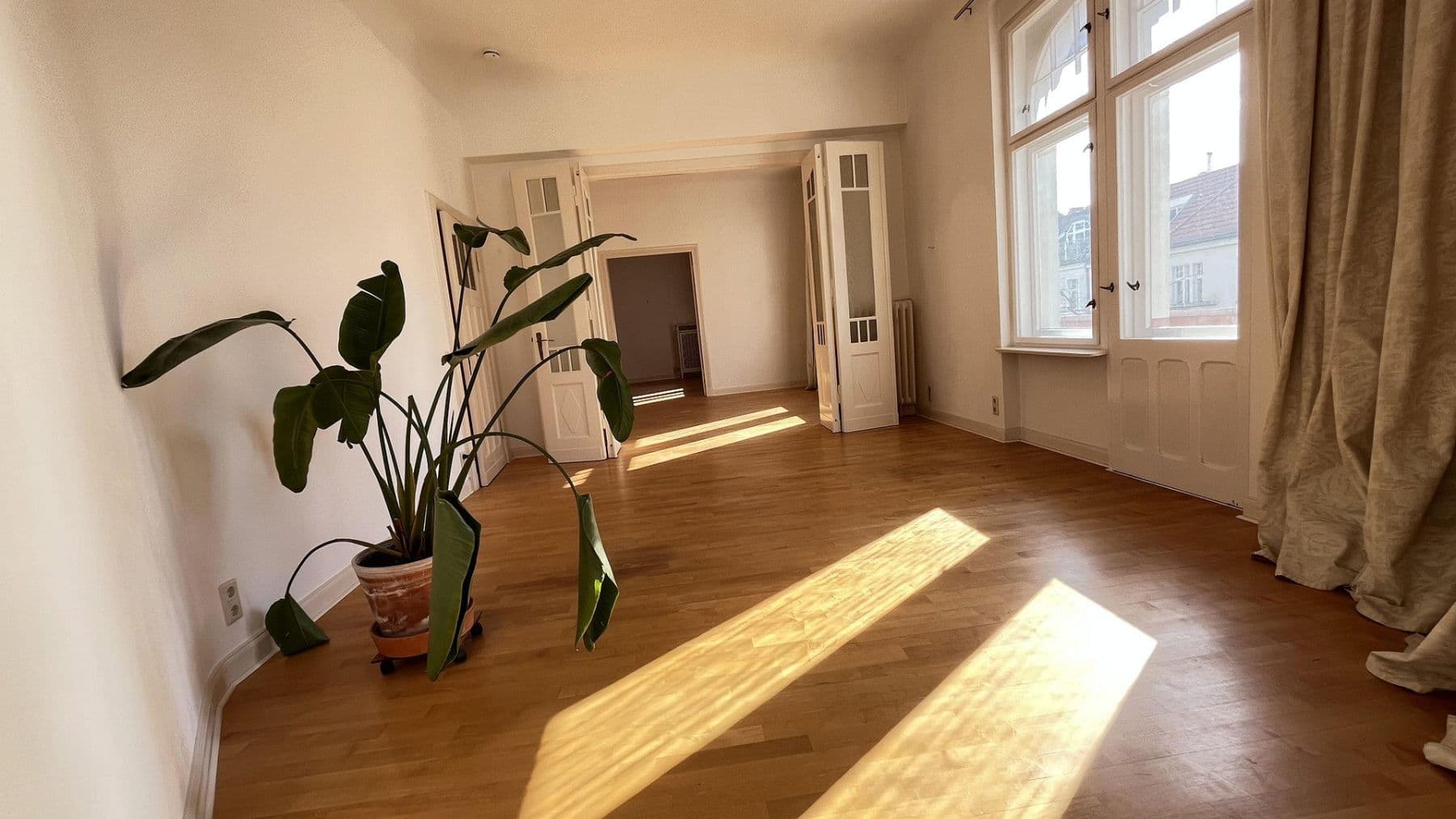 Predaj bytu 7-izbový 248 m², Berlin, Berlín Predaj bytu 7-izbový 248 m², Berlin, Berlín