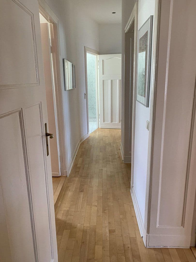 Predaj bytu 7-izbový 248 m², Berlin, Berlín Predaj bytu 7-izbový 248 m², Berlin, Berlín
