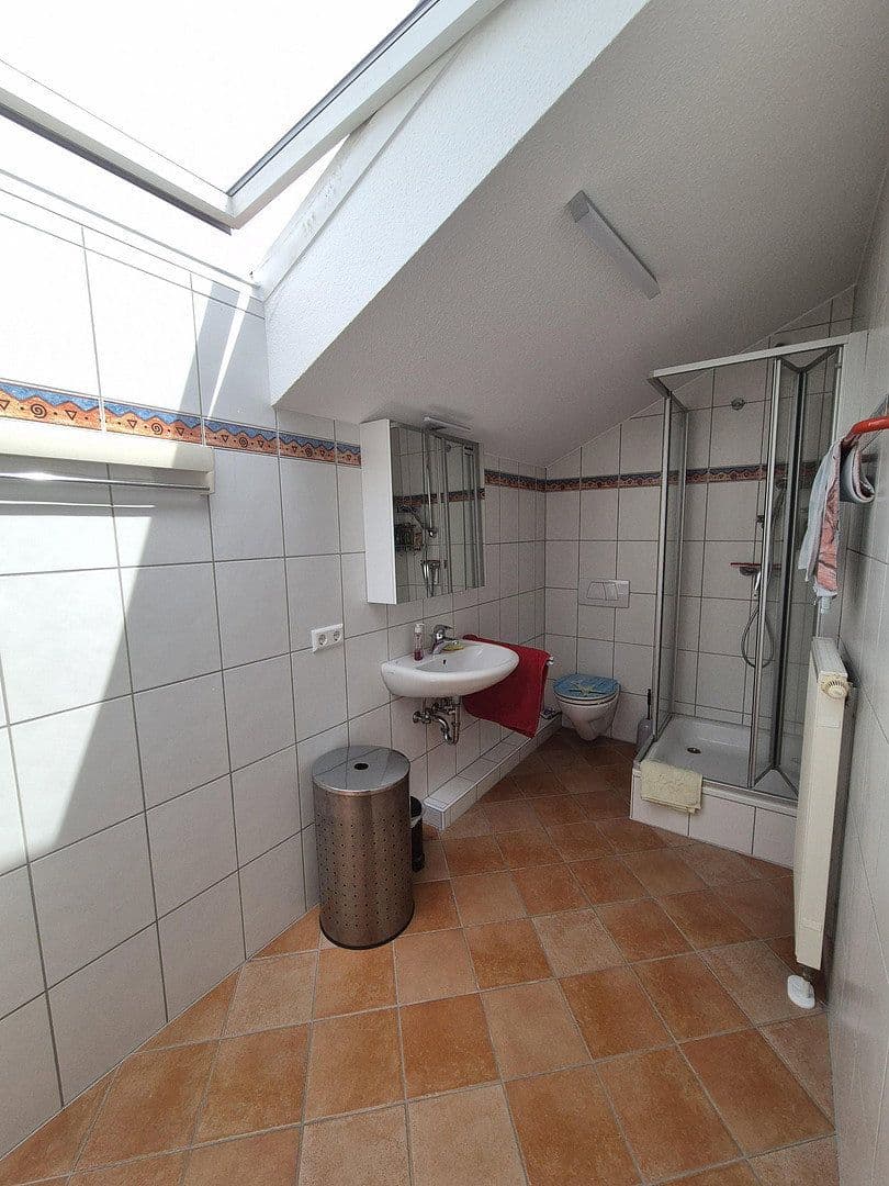 Predaj domu 140 m², pozemek 208 m², Jahnstraße 25b, Ettlingen, Bádensko-Wurttembersko Predaj domu 140 m², pozemek 208 m², Jahnstraße 25b, Ettlingen, Bádensko-Wurttembersko