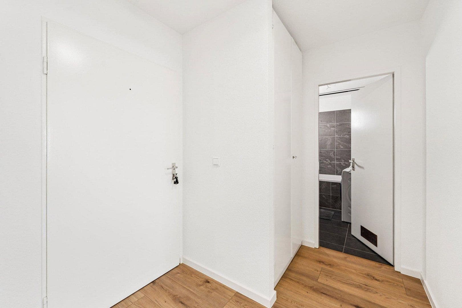 Prenájom bytu 2-izbový 82 m², Hauptstrasse 160, Weil am Rhein, Bádensko-Wurttembersko Prenájom bytu 2-izbový 82 m², Hauptstrasse 160, Weil am Rhein, Bádensko-Wurttembersko