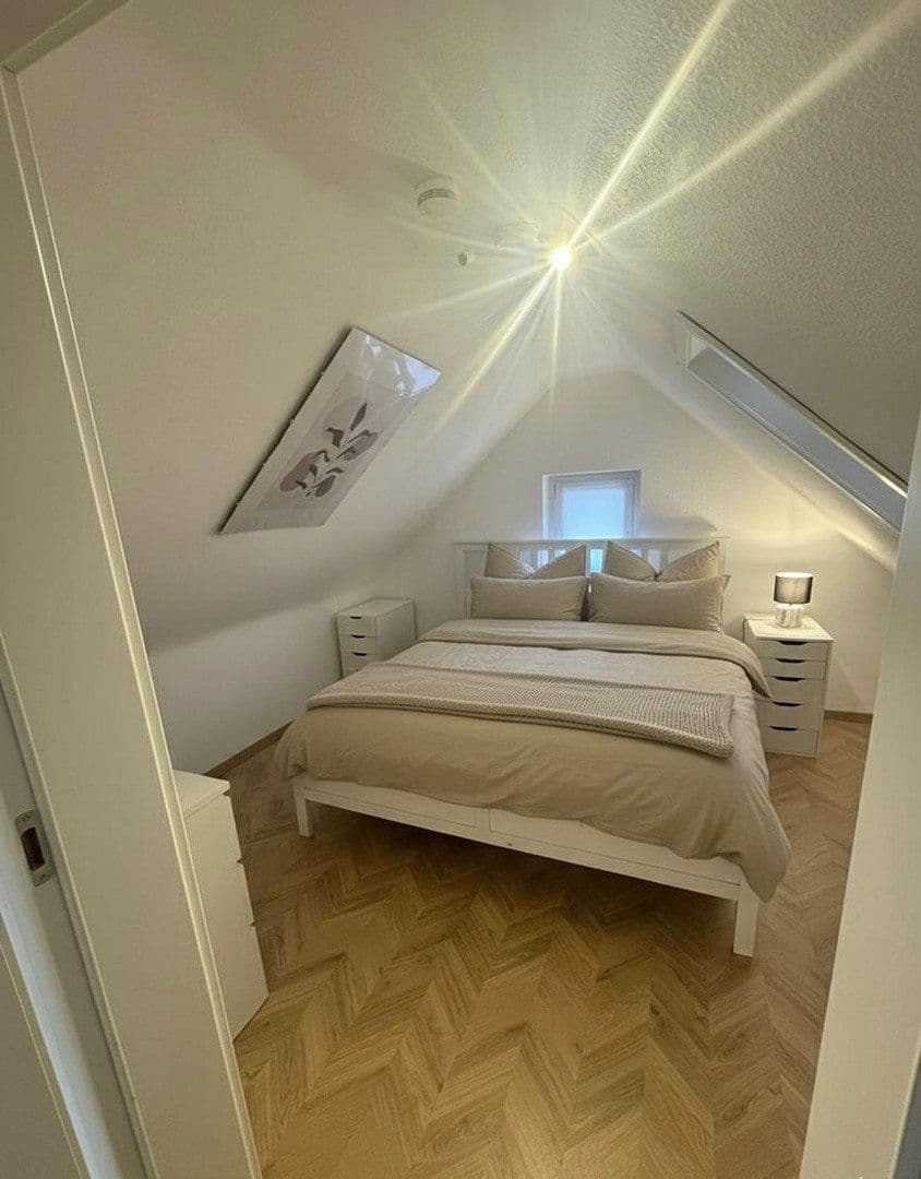Prenájom bytu 2-izbový 41 m², Stuttgart, Bádensko-Wurttembersko Prenájom bytu 2-izbový 41 m², Stuttgart, Bádensko-Wurttembersko
