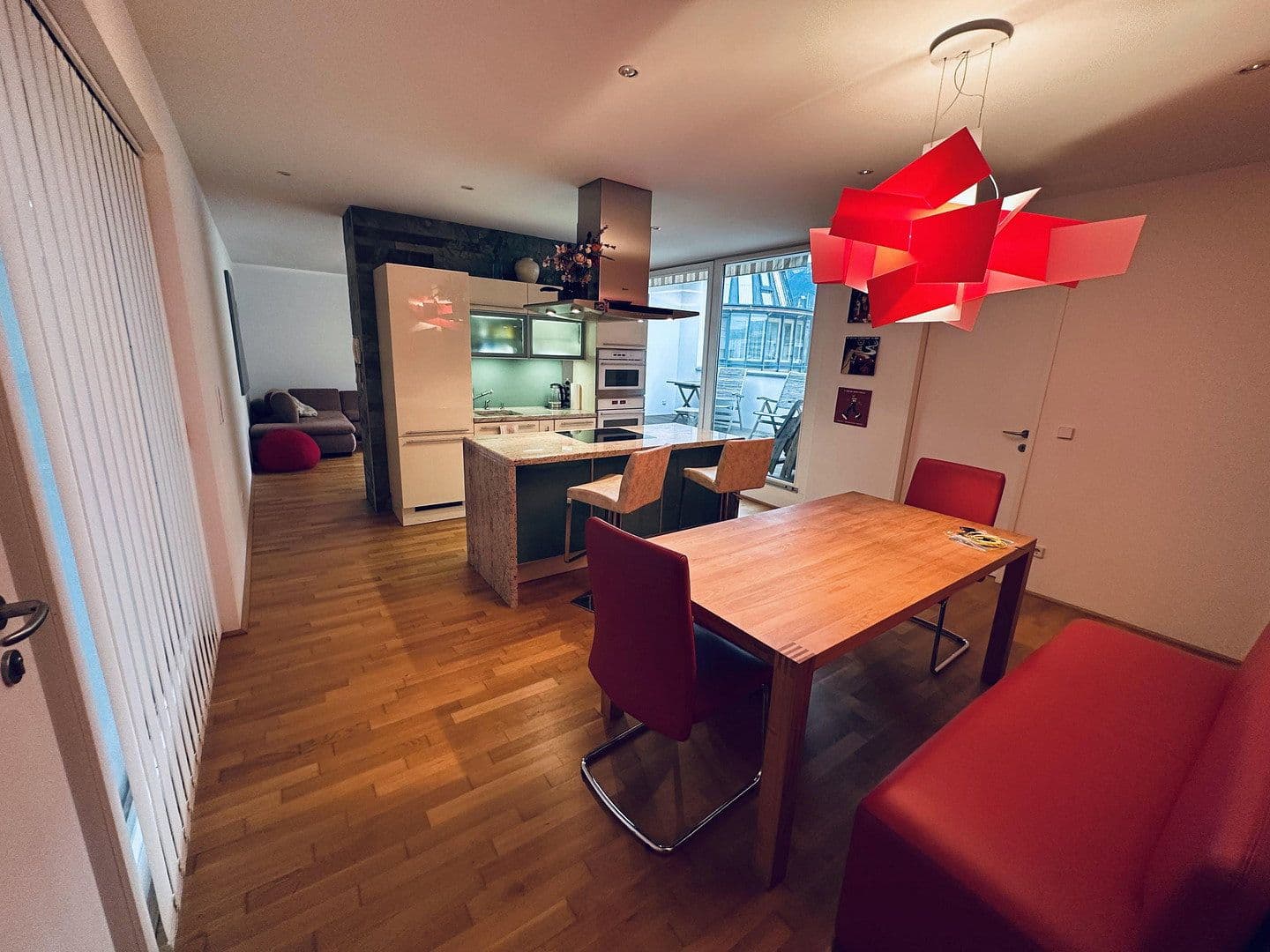 Prenájom bytu 3-izbový 77 m², Fürstenweg 5, Innsbruck, Tirolsko Prenájom bytu 3-izbový 77 m², Fürstenweg 5, Innsbruck, Tirolsko