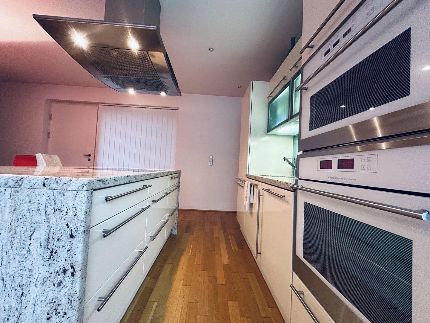 Prenájom bytu 3-izbový 77 m², Fürstenweg 5, Innsbruck, Tirolsko Prenájom bytu 3-izbový 77 m², Fürstenweg 5, Innsbruck, Tirolsko