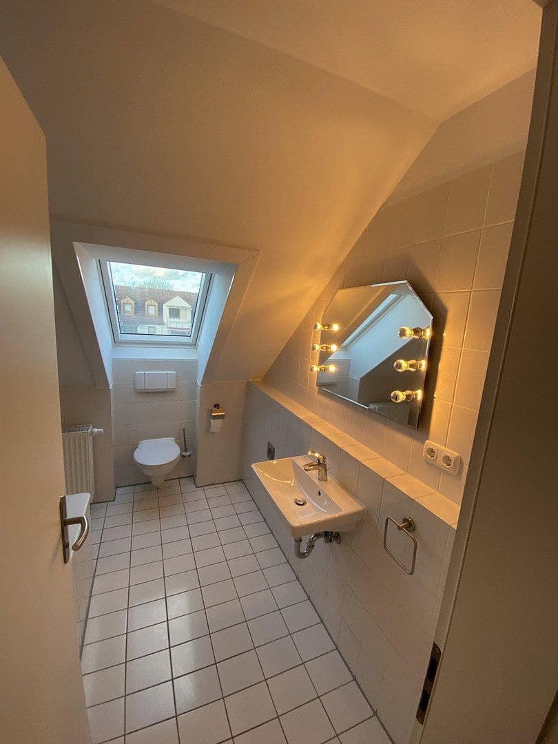 Prenájom bytu 3-izbový 70 m², Karlsbader Strasse 32, Erding, Bavorsko Prenájom bytu 3-izbový 70 m², Karlsbader Strasse 32, Erding, Bavorsko