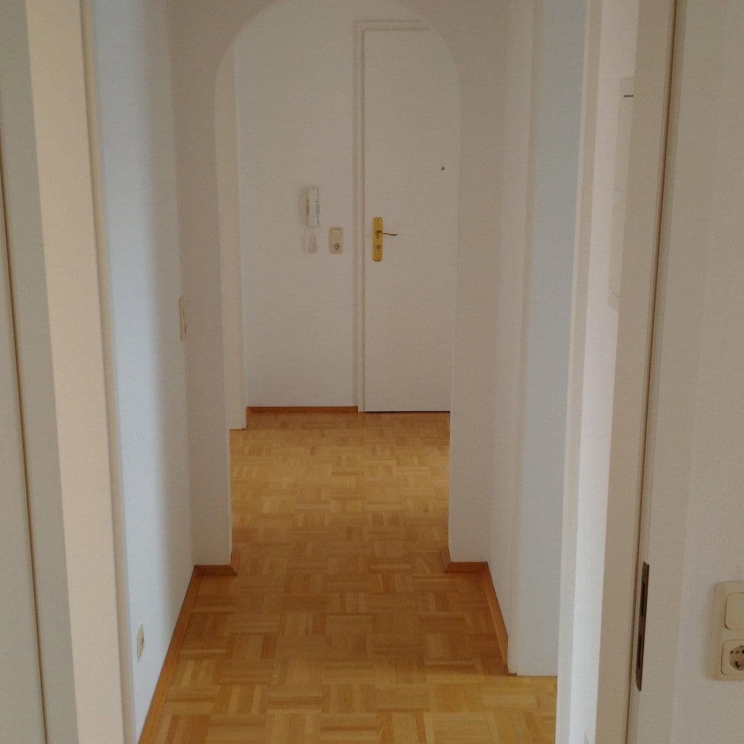 Prenájom bytu 3-izbový 70 m², Karlsbader Strasse 32, Erding, Bavorsko Prenájom bytu 3-izbový 70 m², Karlsbader Strasse 32, Erding, Bavorsko