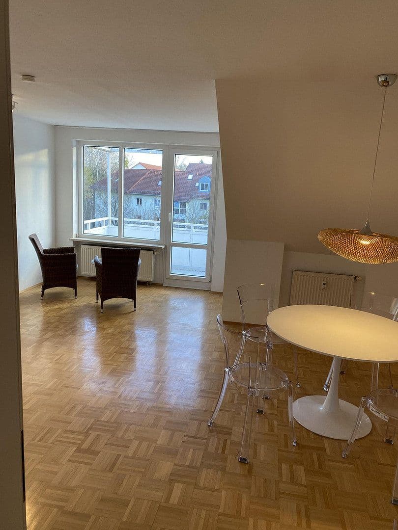 Prenájom bytu 3-izbový 70 m², Karlsbader Strasse 32, Erding, Bavorsko Prenájom bytu 3-izbový 70 m², Karlsbader Strasse 32, Erding, Bavorsko