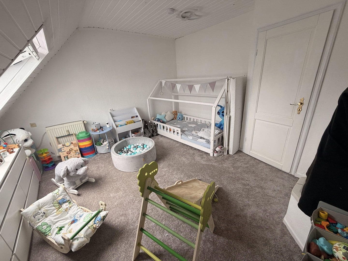 Prenájom bytu 5-izbový 96 m², Richardstr. 5, Schwerte, Severné Porýnie - Westfálsko Prenájom bytu 5-izbový 96 m², Richardstr. 5, Schwerte, Severné Porýnie - Westfálsko