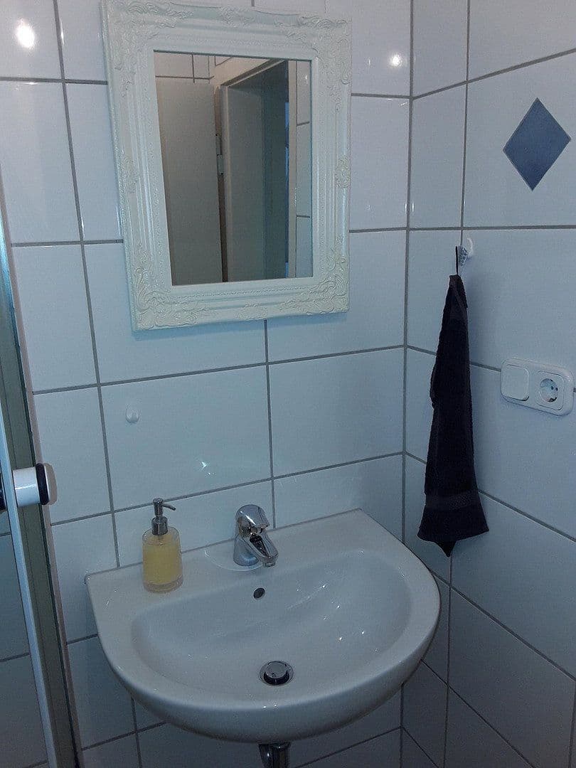 Prenájom bytu 3-izbový 57 m², Grabenstr.115, Duisburg, Severné Porýnie - Westfálsko Prenájom bytu 3-izbový 57 m², Grabenstr.115, Duisburg, Severné Porýnie - Westfálsko
