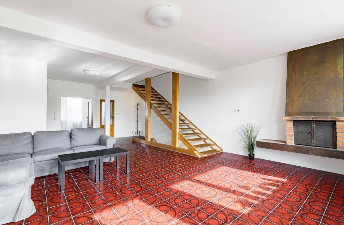 Prenájom bytu 4-izbový 120 m², U družstva Práce, Praha, Praha Prenájom bytu 4-izbový 120 m², U družstva Práce, Praha, Praha