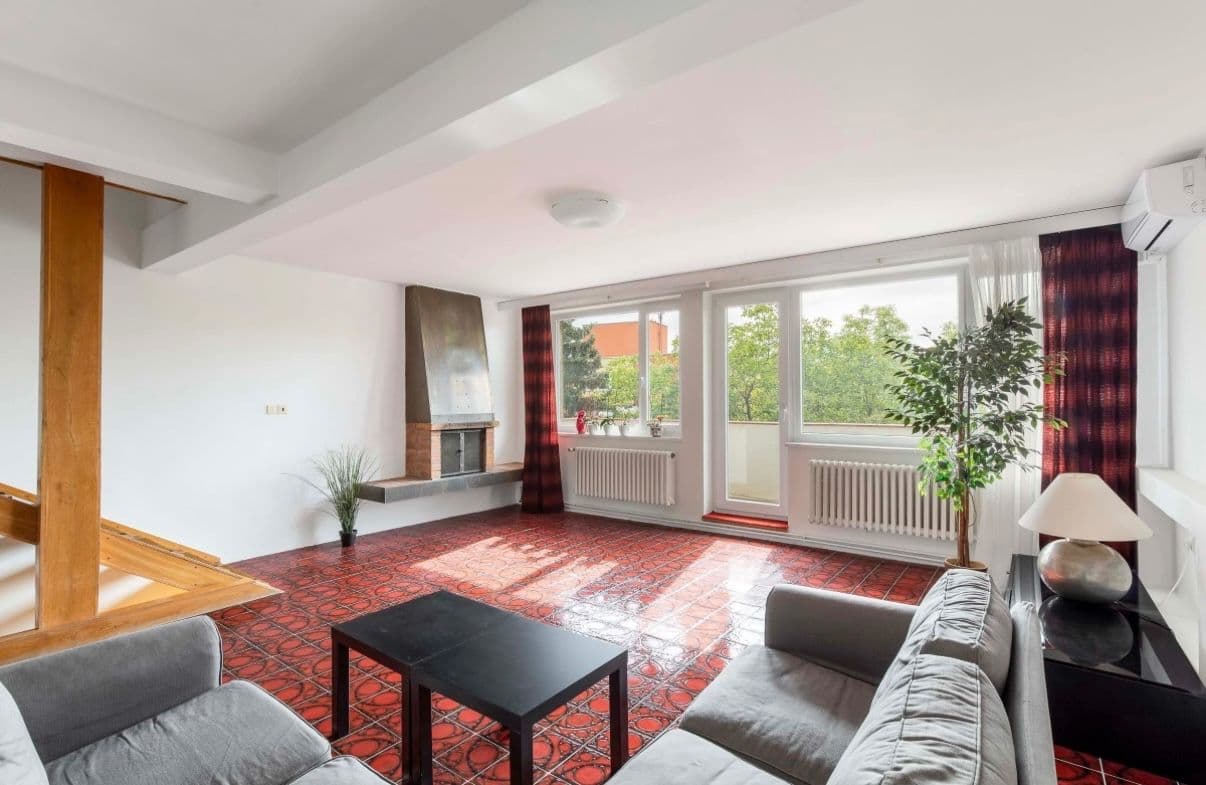 Prenájom bytu 4-izbový 120 m², U družstva Práce, Praha, Praha Prenájom bytu 4-izbový 120 m², U družstva Práce, Praha, Praha