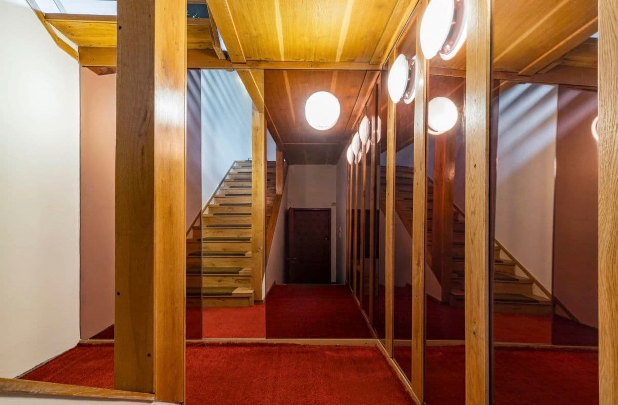 Prenájom bytu 4-izbový 120 m², U družstva Práce, Praha, Praha Prenájom bytu 4-izbový 120 m², U družstva Práce, Praha, Praha