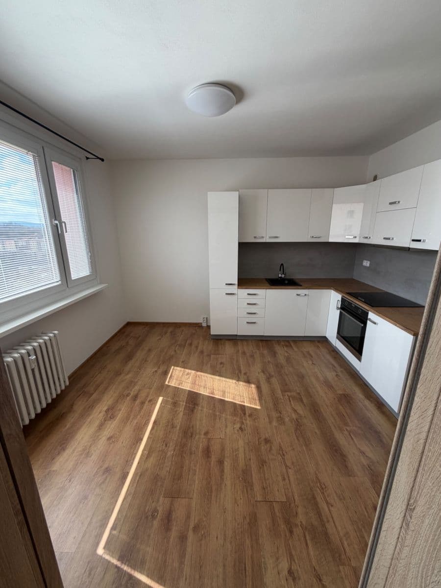 Prenájom bytu 1-izbový 35 m², Peškova, Ústí nad Labem, Ústecký kraj Prenájom bytu 1-izbový 35 m², Peškova, Ústí nad Labem, Ústecký kraj