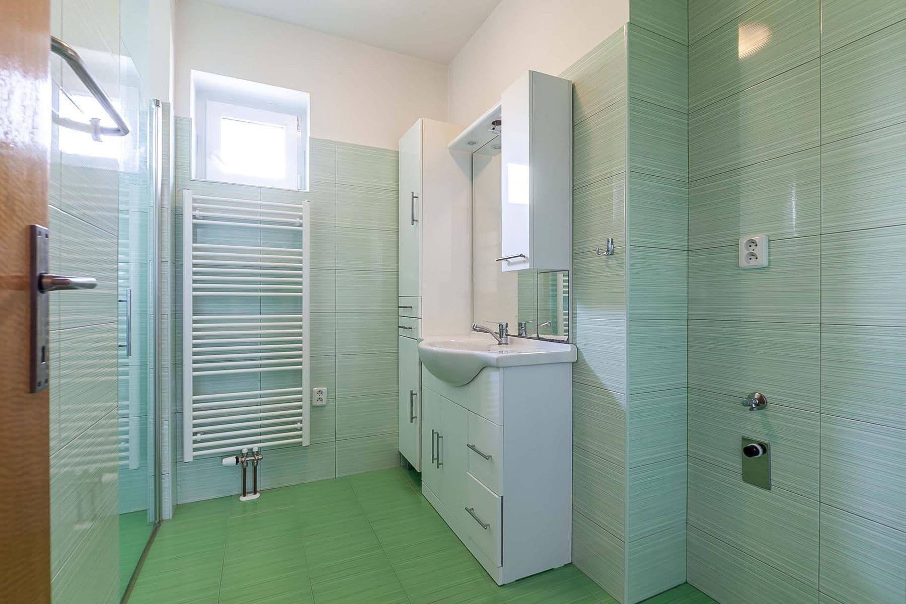 Predaj domu 270 m², pozemek 784 m², B. Němcové, Uhlířské Janovice, Středočeský kraj Predaj domu 270 m², pozemek 784 m², B. Němcové, Uhlířské Janovice, Středočeský kraj