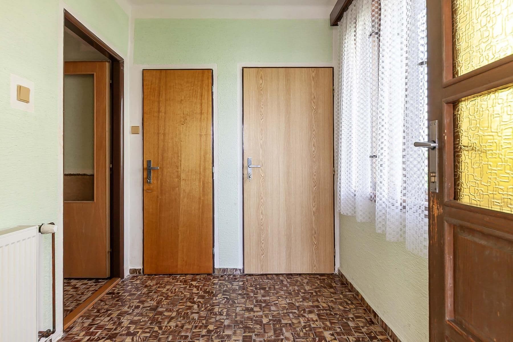 Predaj domu 270 m², pozemek 784 m², B. Němcové, Uhlířské Janovice, Středočeský kraj Predaj domu 270 m², pozemek 784 m², B. Němcové, Uhlířské Janovice, Středočeský kraj