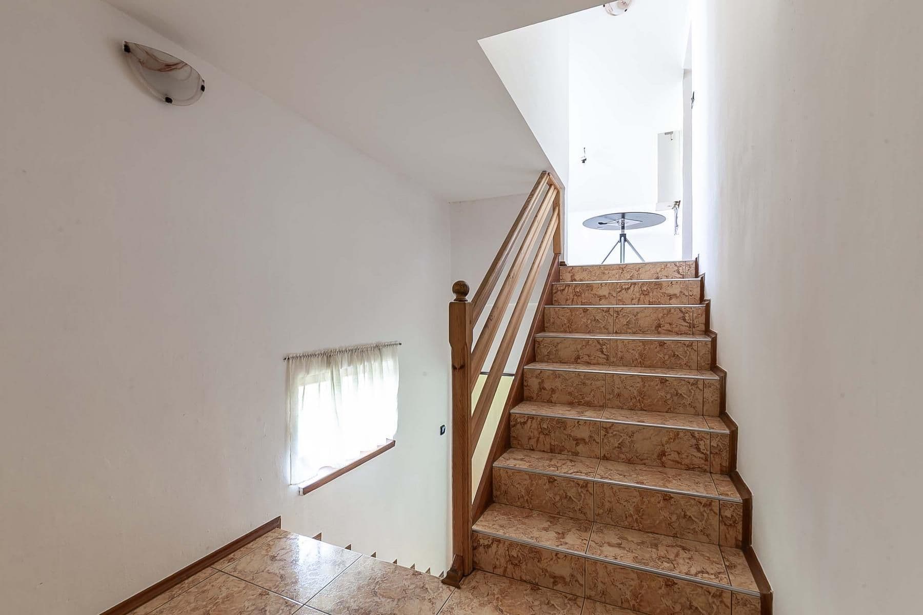 Predaj domu 270 m², pozemek 784 m², B. Němcové, Uhlířské Janovice, Středočeský kraj Predaj domu 270 m², pozemek 784 m², B. Němcové, Uhlířské Janovice, Středočeský kraj