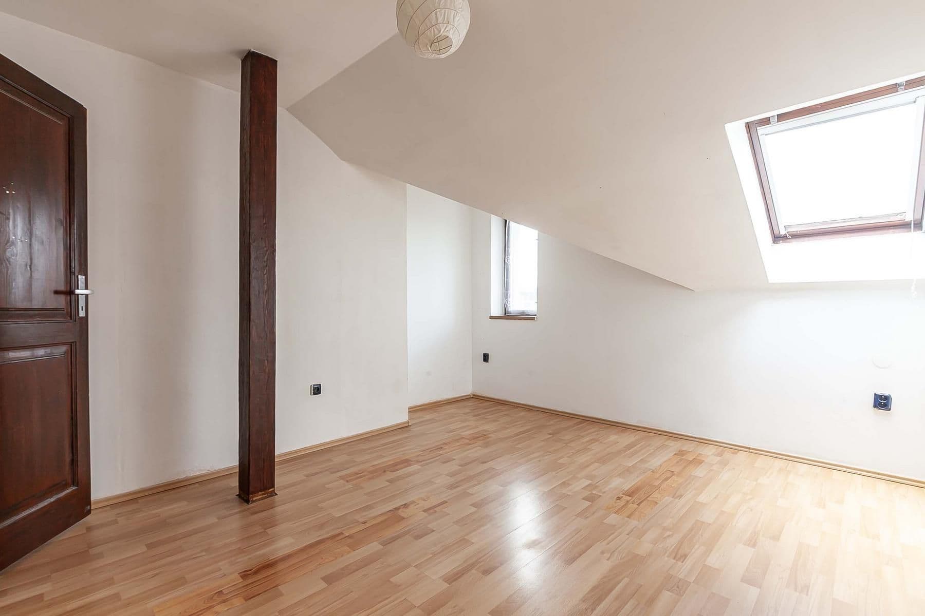 Predaj domu 270 m², pozemek 784 m², B. Němcové, Uhlířské Janovice, Středočeský kraj Predaj domu 270 m², pozemek 784 m², B. Němcové, Uhlířské Janovice, Středočeský kraj