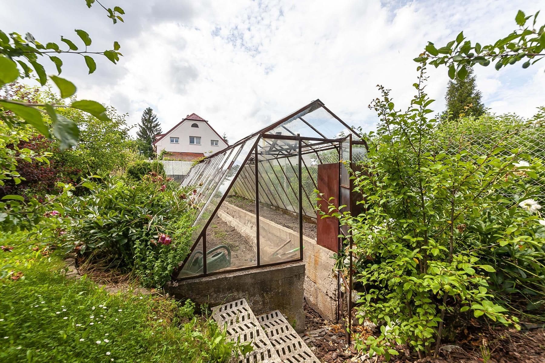 Predaj domu 270 m², pozemek 784 m², B. Němcové, Uhlířské Janovice, Středočeský kraj Predaj domu 270 m², pozemek 784 m², B. Němcové, Uhlířské Janovice, Středočeský kraj