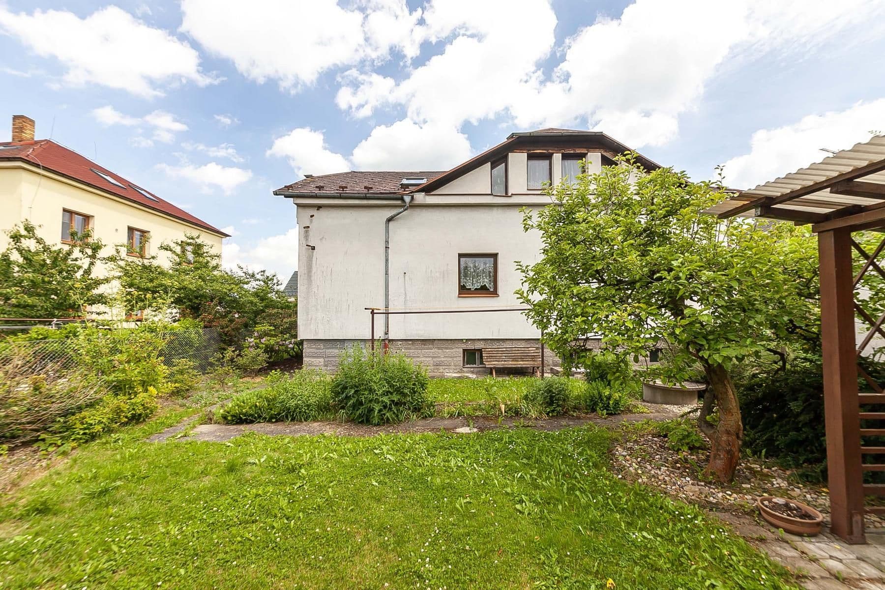 Predaj domu 270 m², pozemek 784 m², B. Němcové, Uhlířské Janovice, Středočeský kraj Predaj domu 270 m², pozemek 784 m², B. Němcové, Uhlířské Janovice, Středočeský kraj