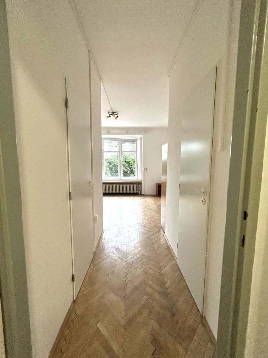 Prenájom bytu 3-izbový 75 m², Kandertova, Praha, Praha Prenájom bytu 3-izbový 75 m², Kandertova, Praha, Praha