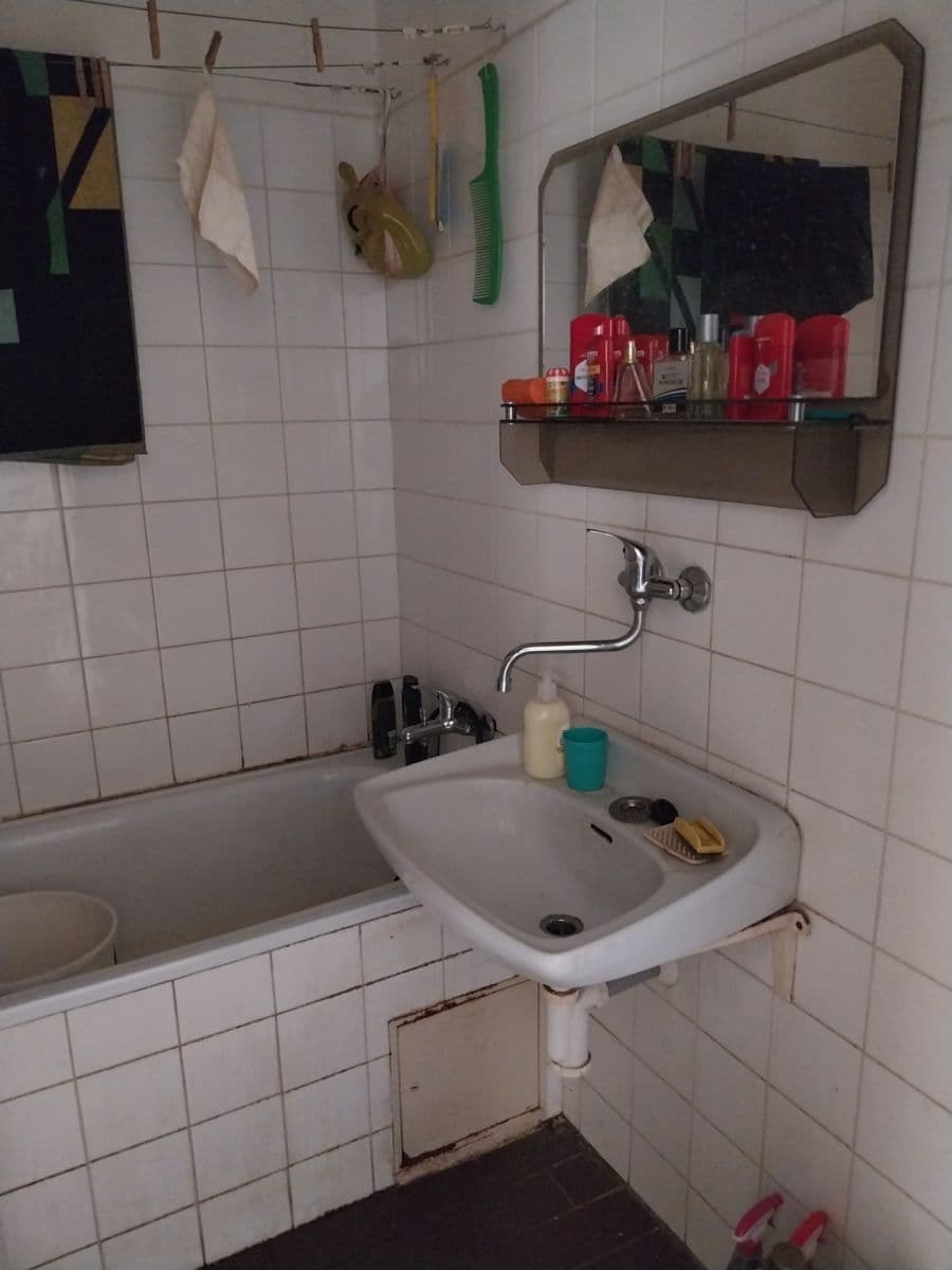 Prenájom bytu 3-izbový 80 m², Proutěná, Praha, Praha Prenájom bytu 3-izbový 80 m², Proutěná, Praha, Praha
