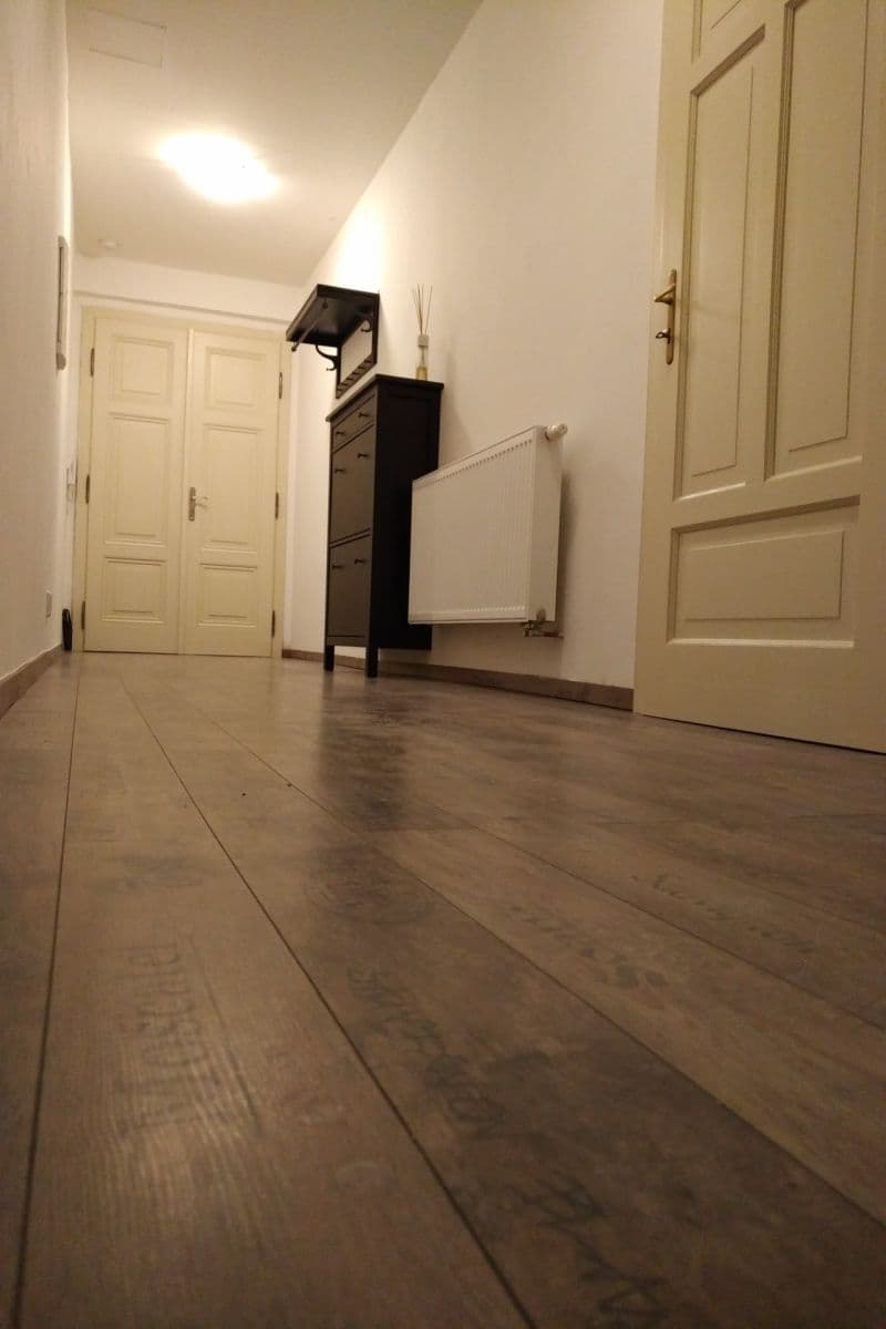 Prenájom bytu 4-izbový 95 m², Kroftova, Praha, Praha Prenájom bytu 4-izbový 95 m², Kroftova, Praha, Praha