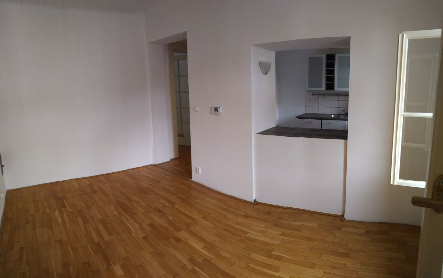 Prenájom bytu 4-izbový 95 m², Kroftova, Praha, Praha Prenájom bytu 4-izbový 95 m², Kroftova, Praha, Praha