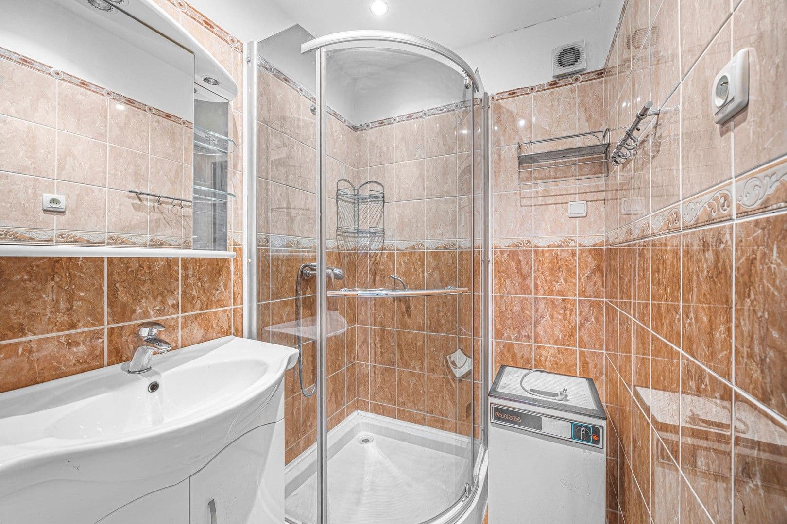 Prenájom bytu 3-izbový 75 m², Banskobystrická, Praha, Praha Prenájom bytu 3-izbový 75 m², Banskobystrická, Praha, Praha