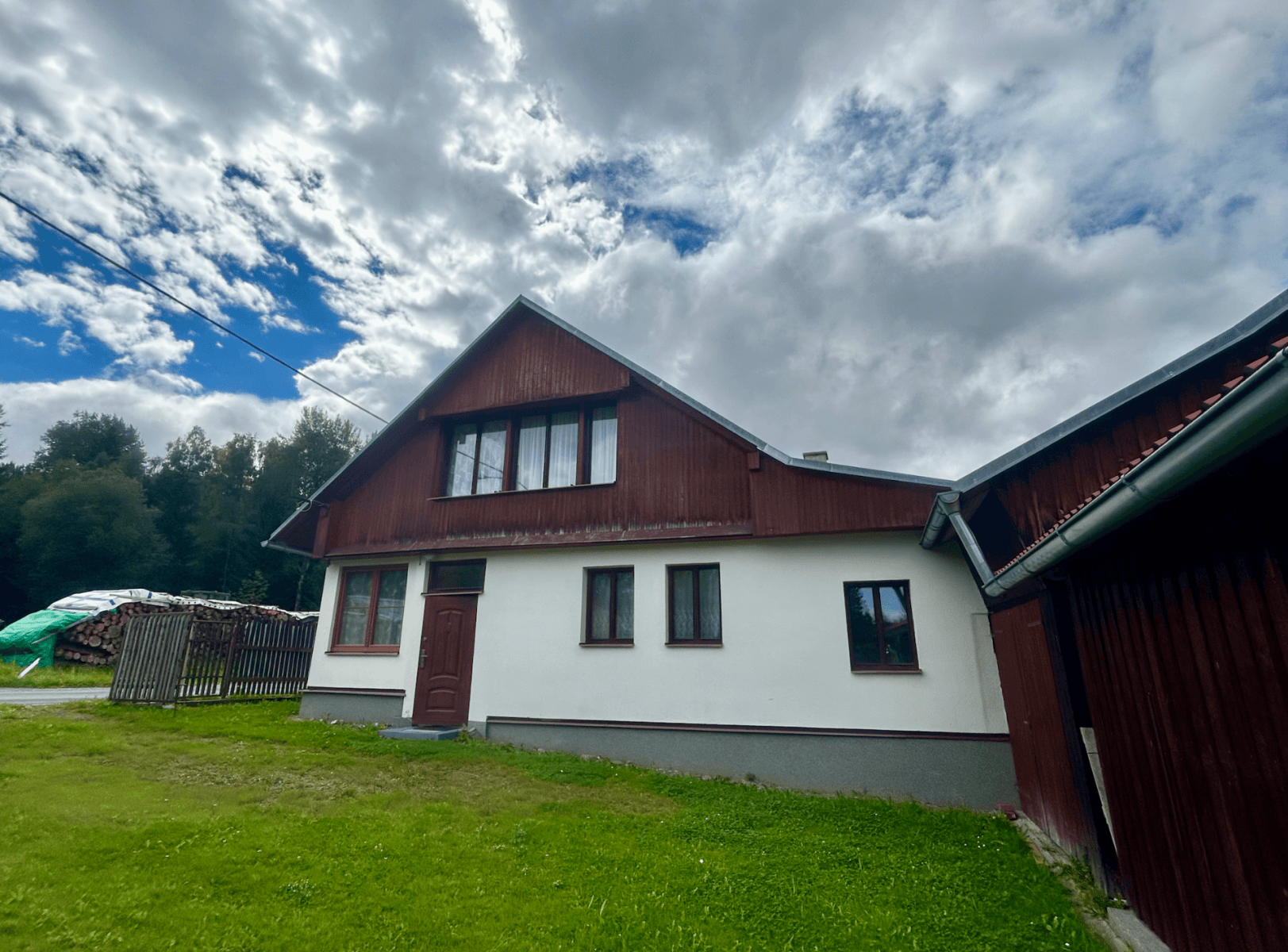 Predaj rekreačného objektu 170 m², pozemek 890 m², Srní, Plzeňský kraj Predaj rekreačného objektu 170 m², pozemek 890 m², Srní, Plzeňský kraj