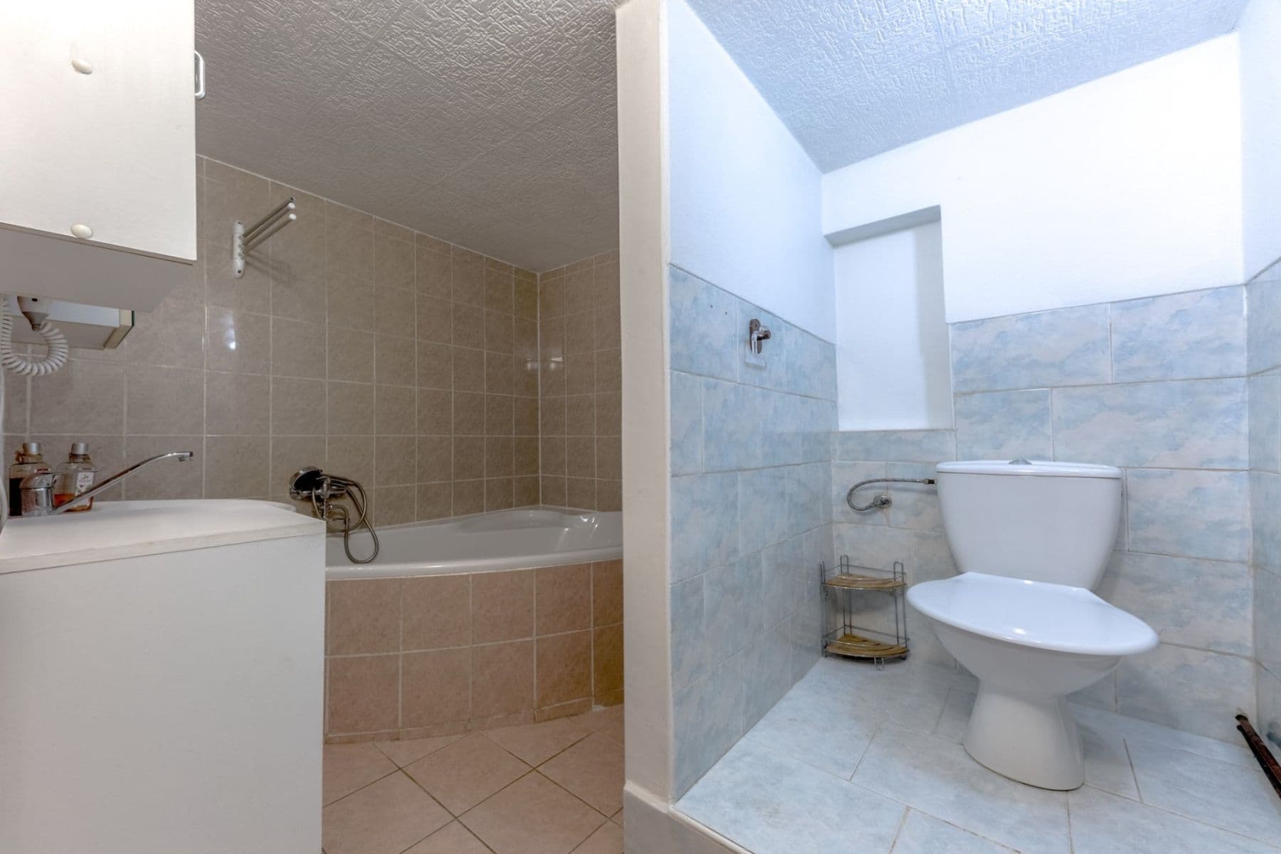 Predaj rekreačného objektu 170 m², pozemek 890 m², Srní, Plzeňský kraj Predaj rekreačného objektu 170 m², pozemek 890 m², Srní, Plzeňský kraj
