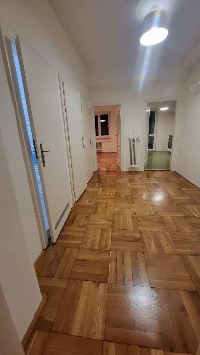 Prenájom bytu 2-izbový 67 m², Purkyňova, Brno, Jihomoravský kraj Prenájom bytu 2-izbový 67 m², Purkyňova, Brno, Jihomoravský kraj