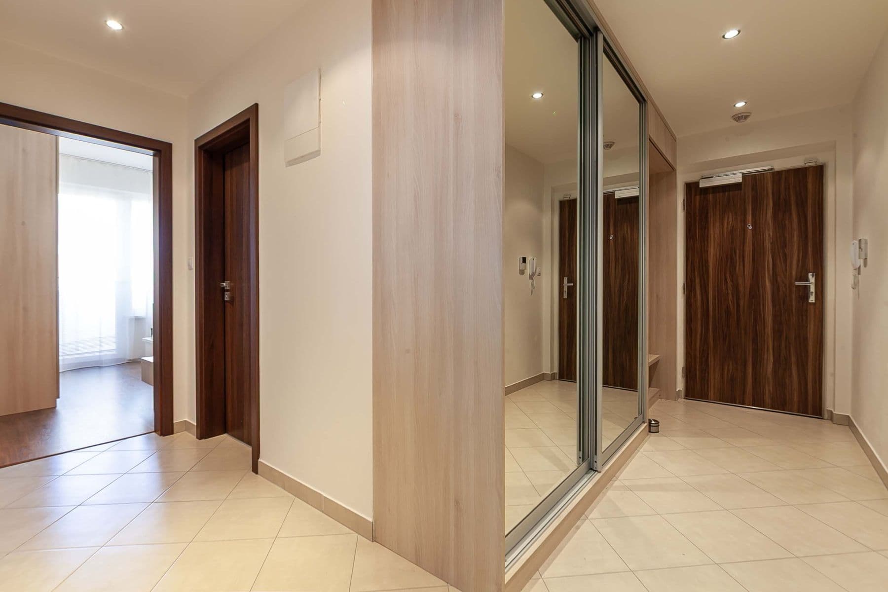 Predaj bytu 2-izbový 65 m², Mantovská, Praha, Praha Predaj bytu 2-izbový 65 m², Mantovská, Praha, Praha