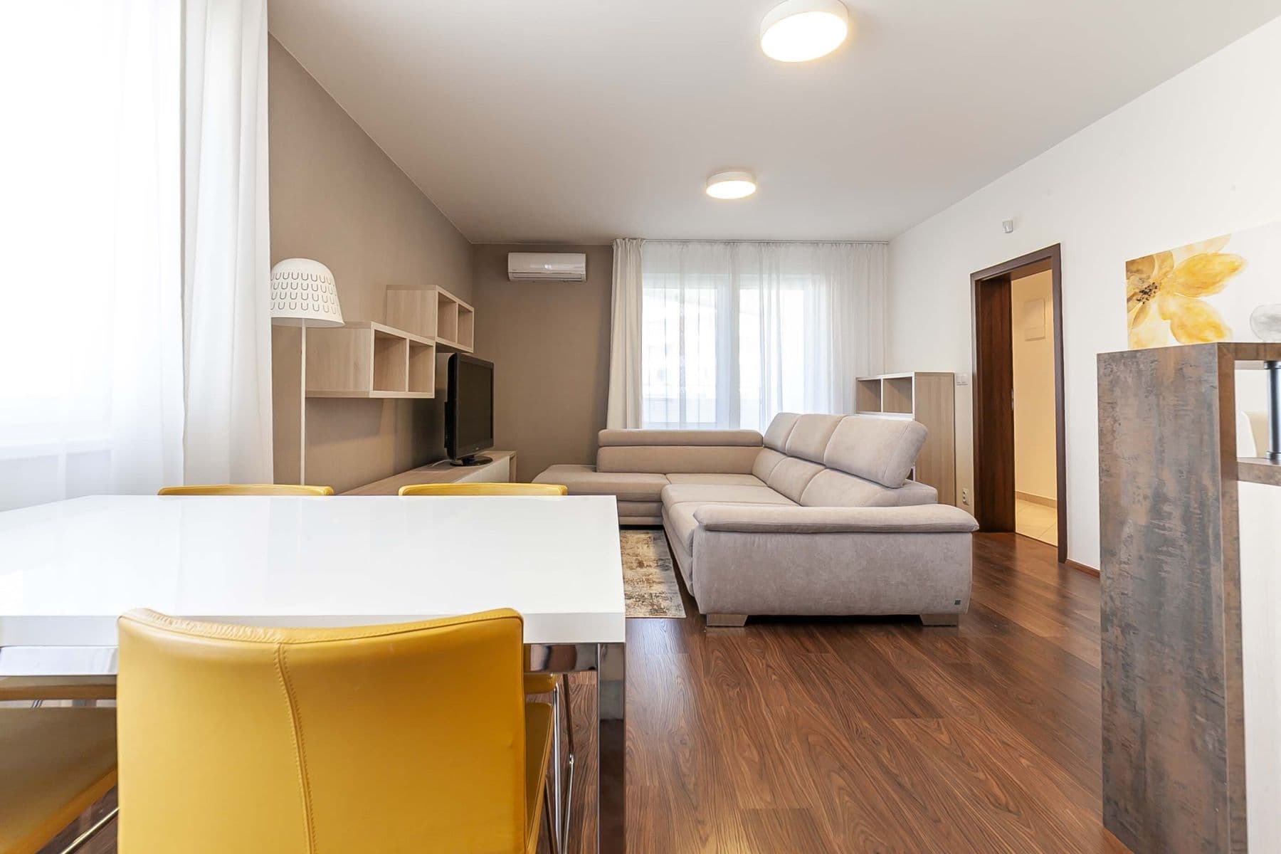 Predaj bytu 2-izbový 65 m², Mantovská, Praha, Praha Predaj bytu 2-izbový 65 m², Mantovská, Praha, Praha