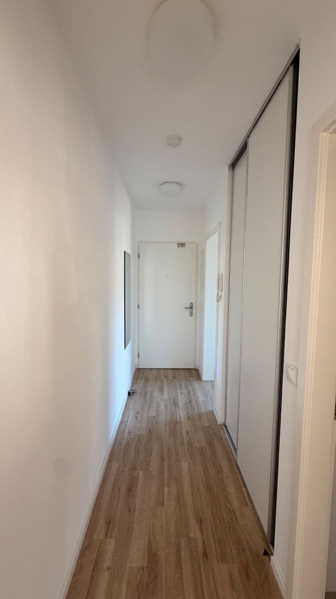 Prenájom bytu 2-izbový 43 m², Novovysočanská, Praha, Praha Prenájom bytu 2-izbový 43 m², Novovysočanská, Praha, Praha