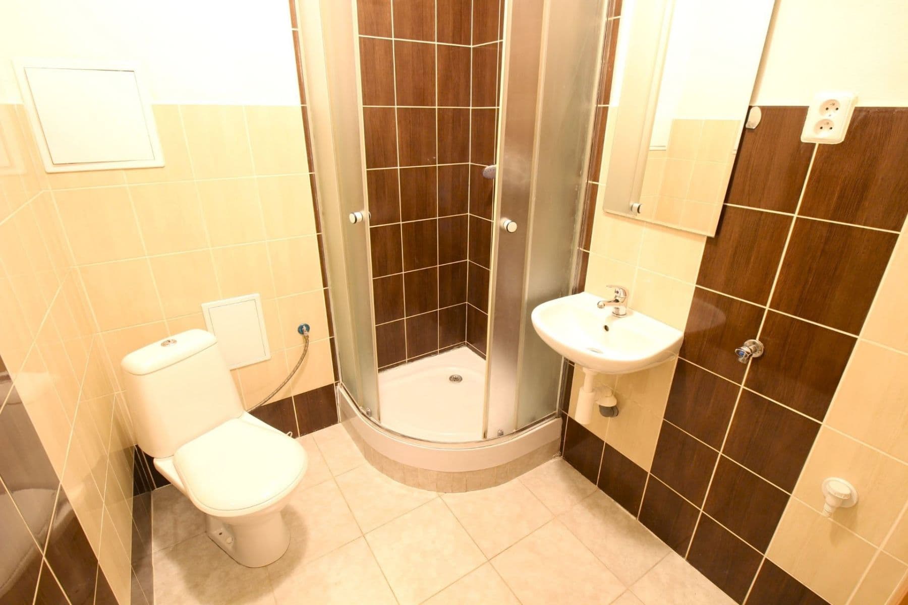 Prenájom bytu 2-izbový 41 m², Komenského, Šestajovice, Středočeský kraj Prenájom bytu 2-izbový 41 m², Komenského, Šestajovice, Středočeský kraj